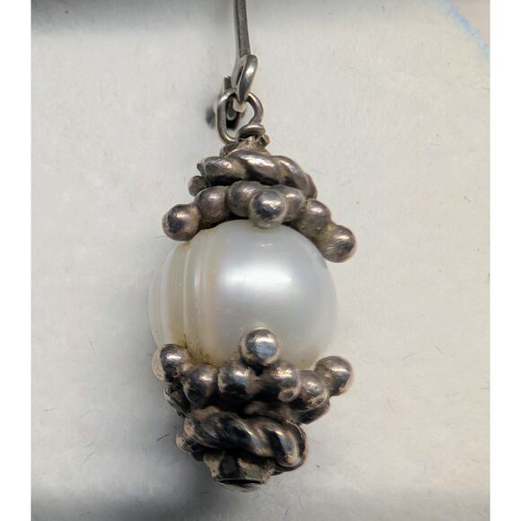 Vintage 925 Sterling Pearl Dangle Earrings Leverback Bali Style - Picture 2 of 6